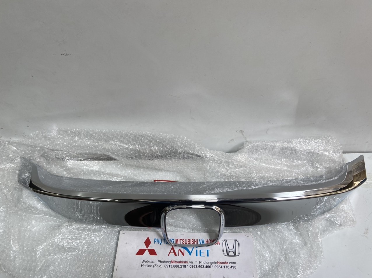 Miếng mạ mặt ca lăng xe Honda CIVIC 2020 